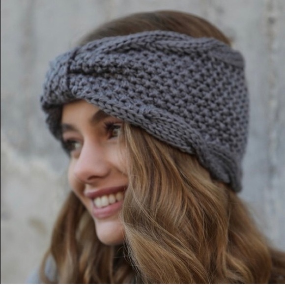Very Warm and Cute Knit Headband - Picture 2 of 4